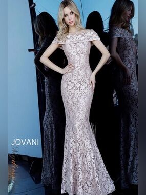 Jovani 18148A Champagne Lace Mermaid Gown Size 14 NWT Mother of the Bride